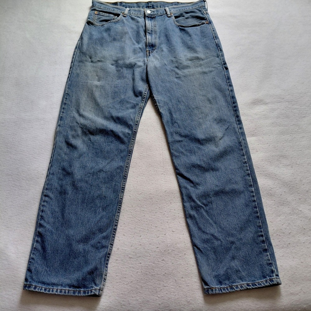 VTG Levis 550 Relaxed Fit Jeans Men Size 36x32 Light Blue Denim Straight Leg USA